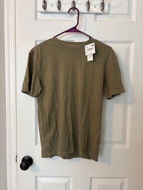 American eagle t shirt